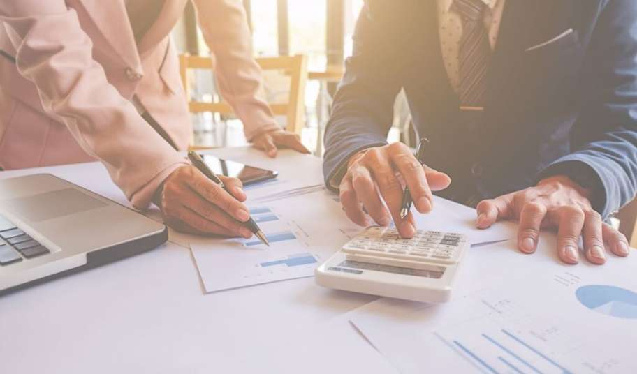 روش مدیریت هزینه شرکت‌ های تجاری