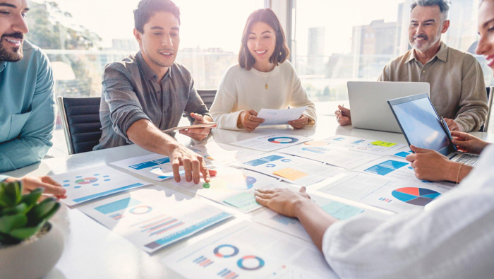 نقش نرم افزار مدیریت پروژه در کاهش تأخیرات زمانی و هزینه های پیش‌ بینی‌نشده